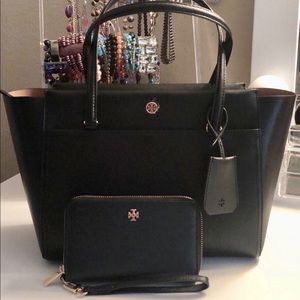 ♠️SOLD♠️ Authentic Tory Burch Set